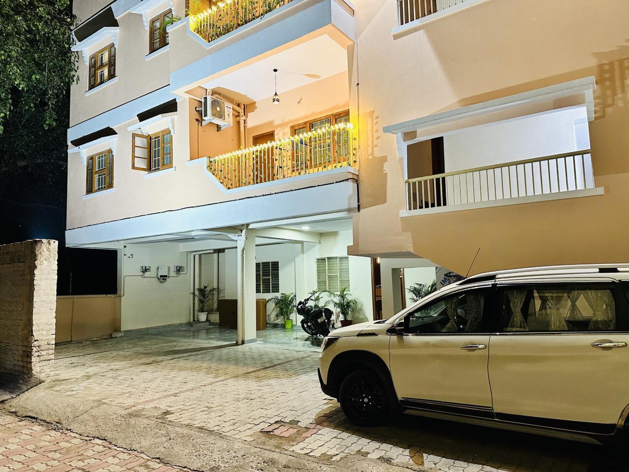 Zoomstay - 3Bhk Apartments فاراناسي المظهر الخارجي الصورة
