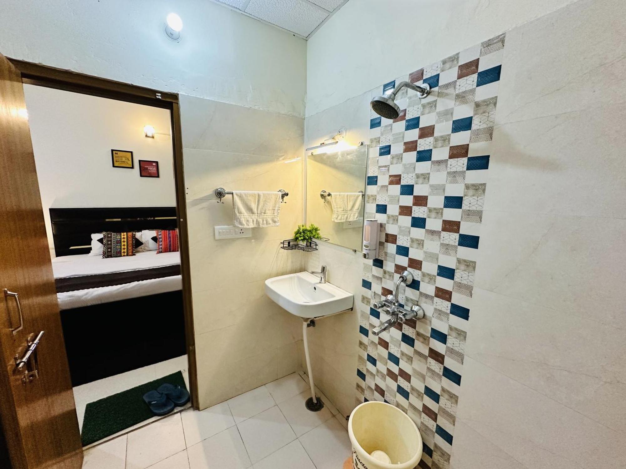 Zoomstay - 3Bhk Apartments فاراناسي المظهر الخارجي الصورة