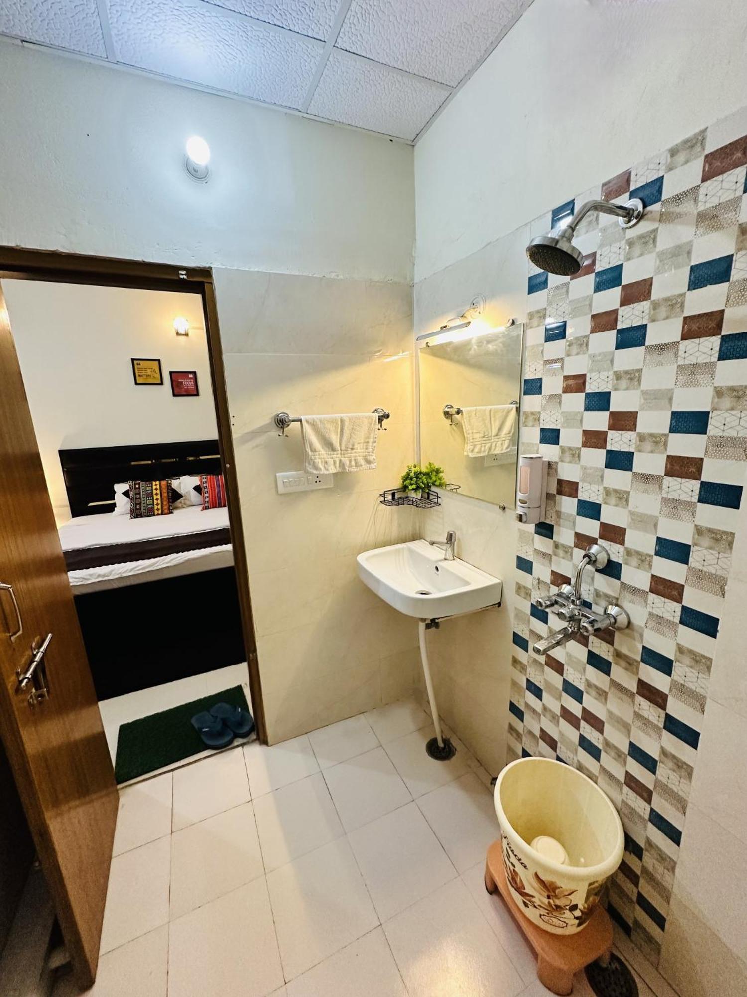 Zoomstay - 3Bhk Apartments فاراناسي المظهر الخارجي الصورة